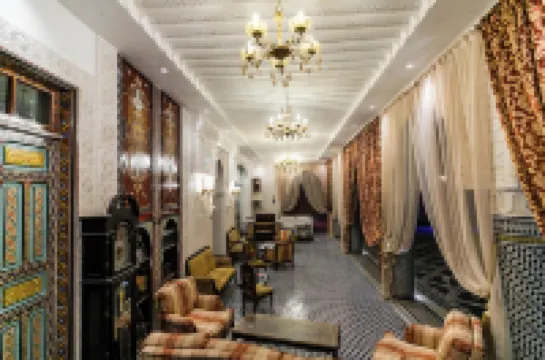 ปาเลส์ ชาซาม แอนด์ สปา