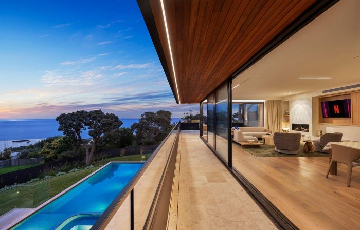 Blanc de Noir Luxe Grandeur Heated Pool and Spa