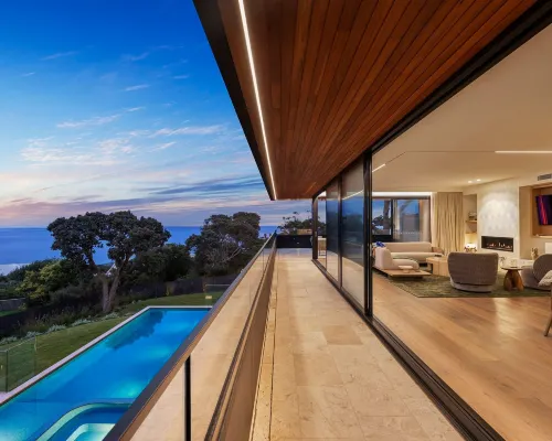 Blanc de Noir Luxe Grandeur Heated Pool and Spa Hotels in Mount Martha