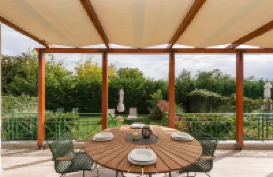 埃斯蒂亞海岸夢 - 茂密迷人的花園寶石