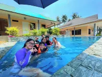 Jovillena Beach Resort Lobo Batangas -  Casas de vacaciones