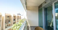 Bloomfields Stylish 1Br in Al Raha Beach Hotels in 