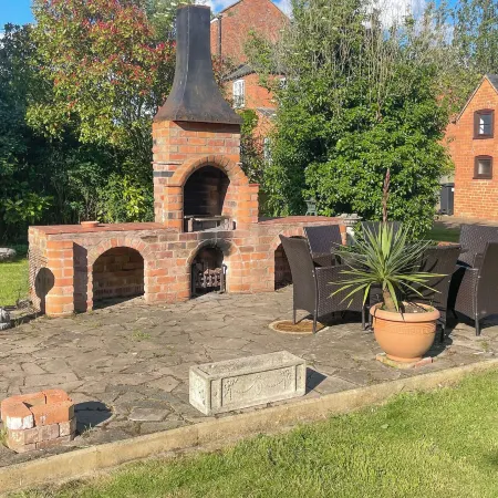 The Threshing Barn-Stunning 5 BD Retreat