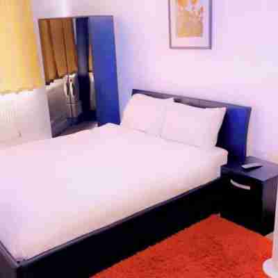 4 Guests - Petok - Parking - 35min Central London Rooms