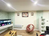 Charming Wembley Apartment with 2 Bedrooms