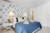 Casa Ella - 98 Areias dos Moinhos Hotels near Praia do Carvalho