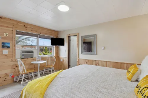 Pleasant Valley Resort Hotels in Joyfield Township