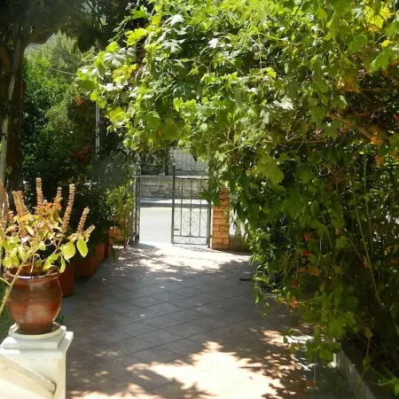 Logaras Apartments