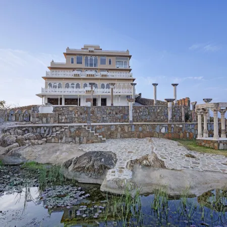 Fateh Safari Suites by Fateh Collection
