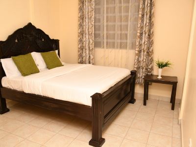 Apartment Sleeps 4 with Two Bathrooms