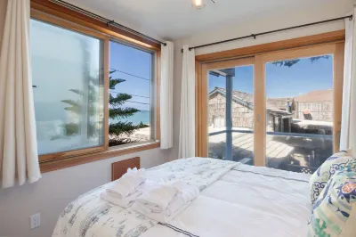 Ocean Views and Easy Access to Coastal Trails - Charming Beach Retreat