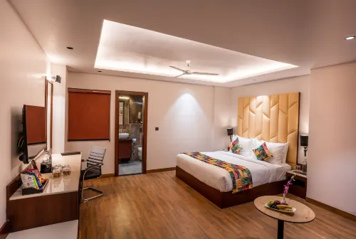 Regenta Place Raaj Agra, Tajganj