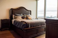 Highrise w/amazing views of Dallas!!