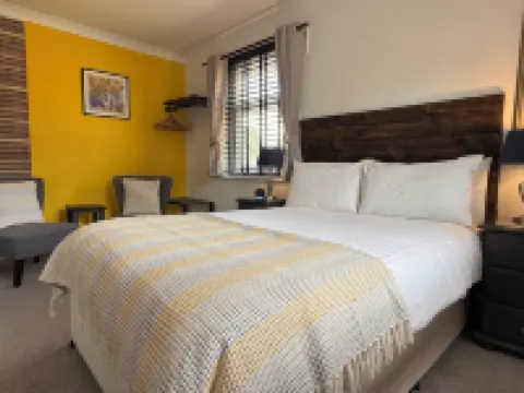 Watermead House Hotels in Chard