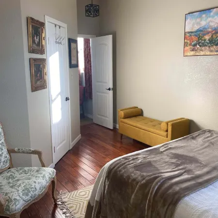 Rhineland Farm Farmhouse. 20 min from DVSP, Fossil Rim, Cleburne State Park