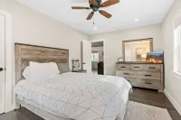 Hampton NH / North Beach / Plaice Cove <br>Luxury whole house and great yard.