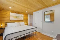 Escape to Nature @ Trailhead Cabins Hotels in Monteagle