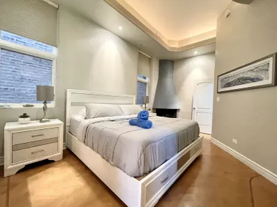 GROUP LUX in Old Town/Gold Coast (+private roof) Hotels in Old Town