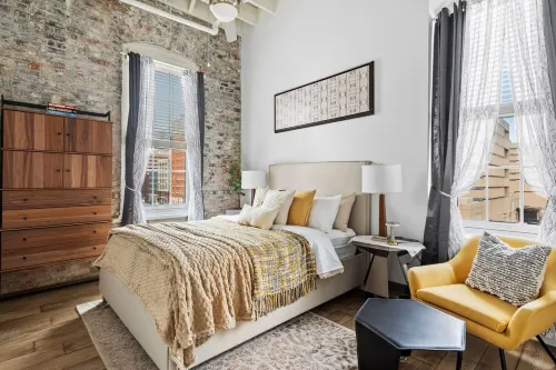 Historic Downtown - Free Parking Garage - 5 min walk OTR