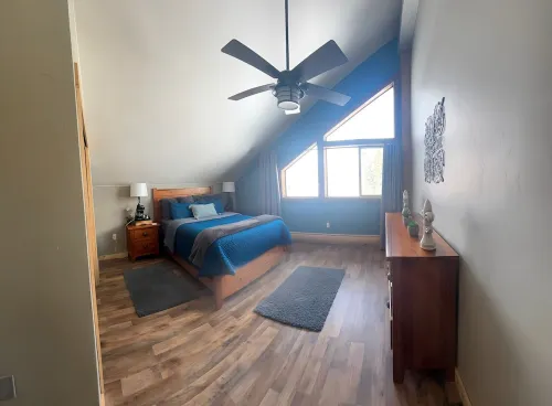 New Custom Log Condo Centrally Located in The Serene Mountains Of Brian Head.