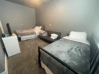 Summer mountain getaway + private hot tub!