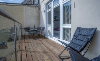 Flint House - 2 Bedroom Apartment - Tenby