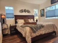 The Carnelian Condo- Centrally Located 2 Bedroom Condo in Ponderay Hotels in Ponderay