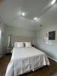 Modern minimalistic 3 bdr Apt Townhouse Отели в г. 