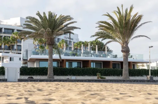 TenSuites - Adults Only