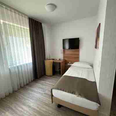 Hotel Schlangenbader Hof Rooms