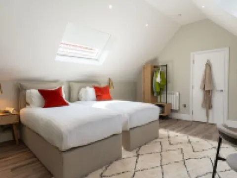 YourApartment - Wellington Place Hotels in Winterbourne
