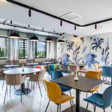 NOVA LUXE Hotel & Residences Dining/Meeting Rooms