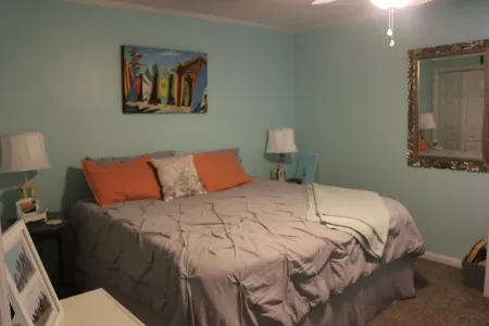 Charming 2-bedroom condo in peaceful Murrells Inlet with WiFi and pool. Отели рядом с достопримечательностью «Frankie's Fancy's»