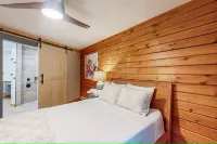 Cozy Log Cabin Near Ski Area/Lake + Hot Tub