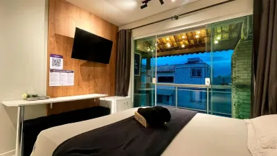 The Férias | Suites Luxo فنادق في Sao Pedro da Aldeia