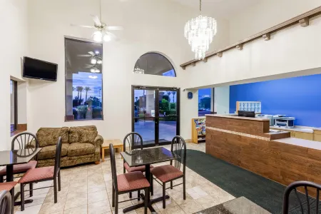 Days Inn by Wyndham Yuma Отели в г. Юма