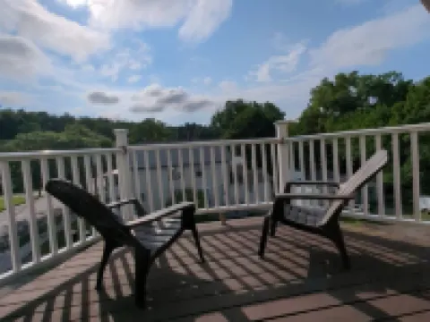 Cozy Loft steps from VT Downtown 本寧頓酒店