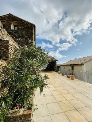 HAVEN OF PEACE IN THE HEART OF THE CEVENNES, WITH MAGNIFICENT VIEWS, Hotels in Le Vigan