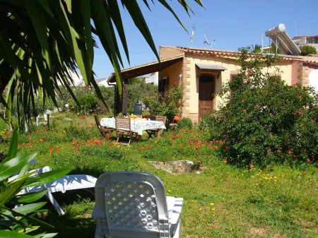 free wifi, great location between Palermo & Trapani, near the beach Отели в г. Balestrate