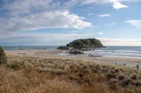 Spacious Large Modern Apartment in Fantastic Location