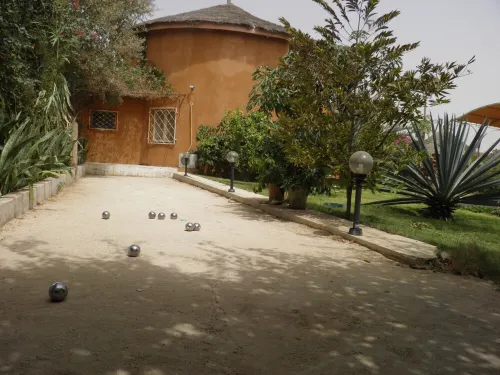 African hut comfort on estate with pool Hotel a Mbour