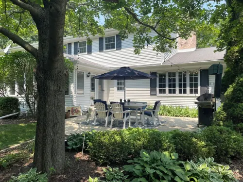 "Five Bedroom Luxury by the River " Hotels in Glendale