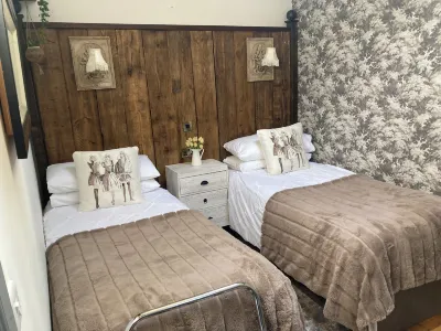 Ballybur Lodge Mews 2 Hotels in 