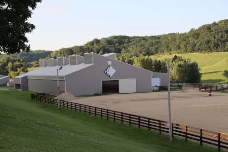 New Owners- 3 BR 3 BA Getaway - Galena Territory & Owners' Club Privileges