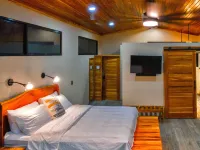 Beachfrontgem Perfect for Large Family Gatherings and Friend Reunions Hotels in Savegre