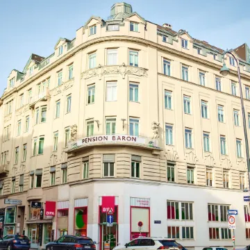 Hotel Pension Baron am Schottentor Отели рядом с достопримечательностью «Площадь Ратхаусплатц»
