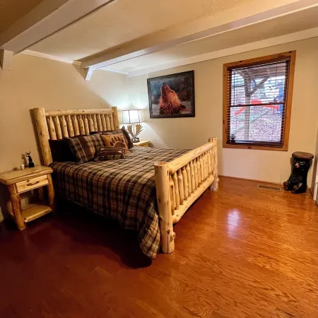 Abundant Acres Retreat 5 minutes from first chair on Beech Mountain, sleeps 9