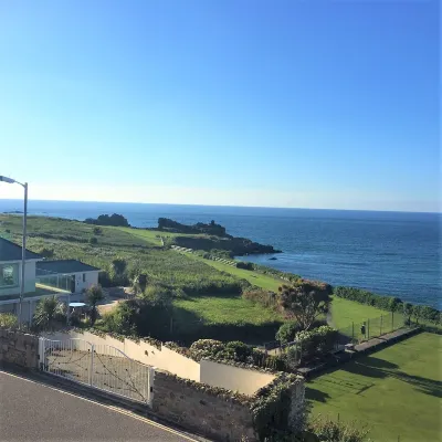 Gull Rock is a Frontline House above Porthmeor Beach,  with Amazing Sea Views - balcony