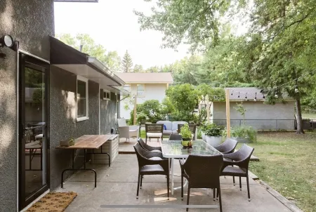 Silver Haus Отели в г. Коламбия-Хайтс