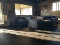 Newly Remodeled Furnished Upper 1250sq unit